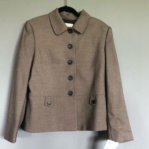 Woman’s Tahari coat, Size: 14